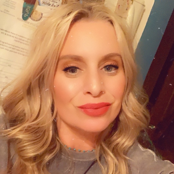 Meet your Posher, Christine - Picture 4 of 7